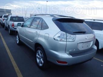 2004-Lexus-Rx330-689746