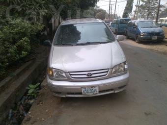 2003 TOYOTA SIENNA